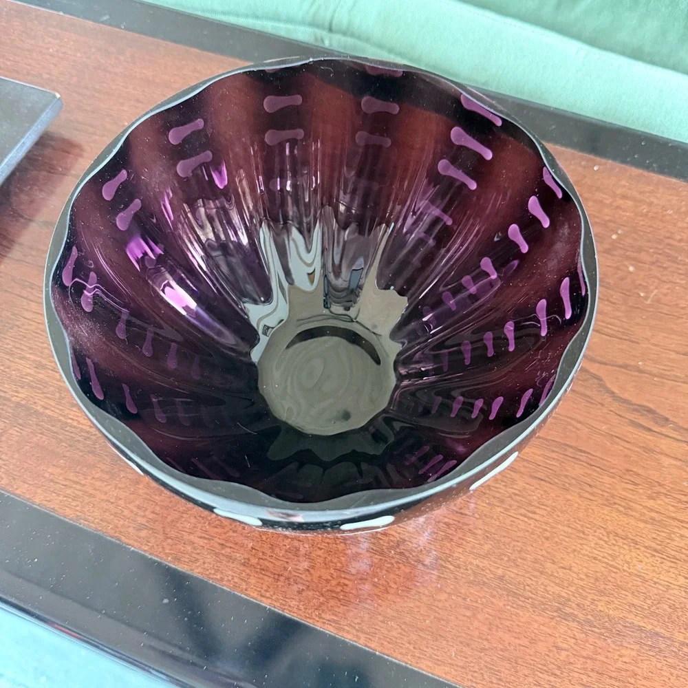 Mid-Century Style Amethyst Art Glass Bowl - Polished Base White‎ Dashes Motif